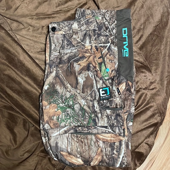 Women’s Large Element Drive series pants in real tree edge - Picture 1 of 1